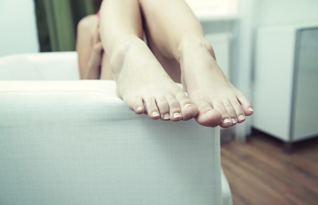 Peeling pieds : la solution idéale pour de beaux pieds toute l’année ?